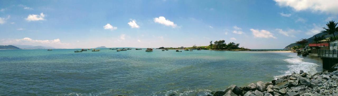 Chale Praia Da Armacao Флорианополис Экстерьер фото